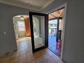 4649 W Point Loma Blvd in San Diego, CA - Building Photo - Building Photo