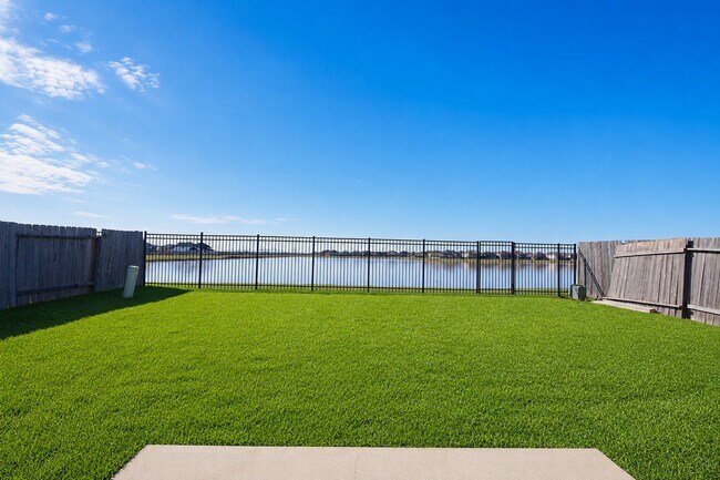 property at 9218 Mission Arbor Ln