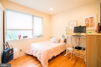 1242 Point Breeze Ave in Philadelphia, PA - Building Photo - Building Photo