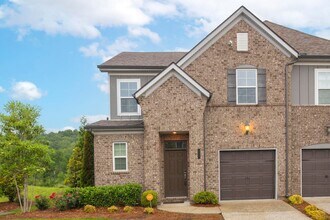 403 Wooden Shoe Wy in Lebanon, TN - Building Photo - Building Photo