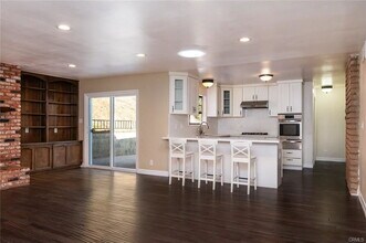 5271 Gould Ave in La Cañada Flintridge, CA - Building Photo - Building Photo