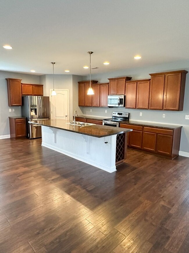 1170 Looking Glass Ln in Knoxville, TN - Building Photo - Building Photo