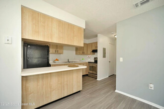 1354 Westover St-Unit -104 in Melbourne, FL - Building Photo - Building Photo