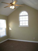 9021 SW Gala Dr in Blue Springs, MO - Building Photo - Building Photo