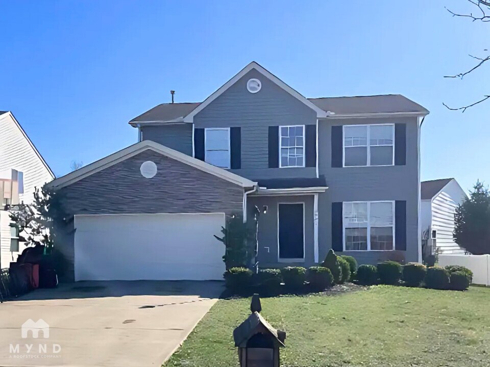 621 Brighton St in Pickerington, OH - Building Photo