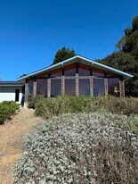 17959 Berta Canyon Rd in Salinas, CA - Building Photo