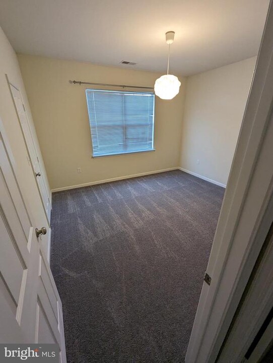 19605 Galway Bay Circle-Unit -304 in Germantown, MD - Building Photo
