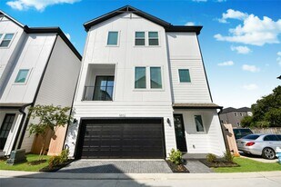 8502 Kolbe Ln in Houston, TX - Building Photo