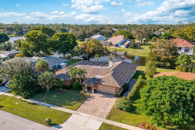 12775 Guilford Cir in Wellington, FL - Building Photo - Building Photo