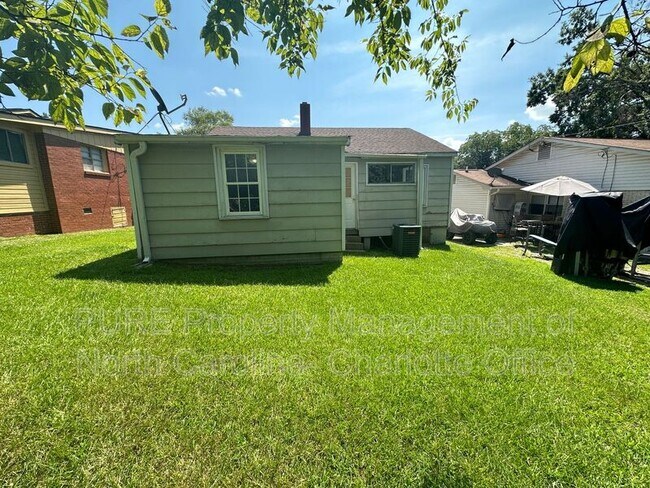 278 Lincoln St SW in Concord, NC - Foto de edificio - Building Photo