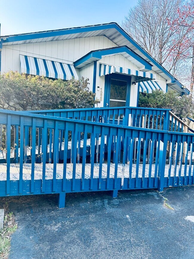 property at 1228 Allegheny Dr