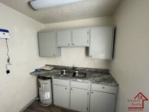 307 SW 19th St in Lawton, OK - Foto de edificio - Building Photo