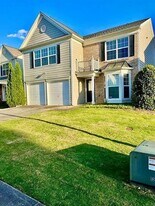 9020 Friarbridge Dr in Suwanee, GA - Building Photo