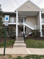 69 Amberly Ct in Franklin Township, NJ - Building Photo