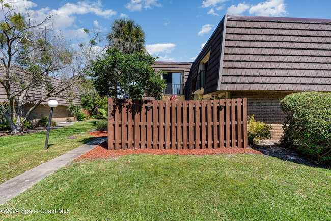 3816 Vista Oaks Cir NE in Palm Bay, FL - Foto de edificio - Building Photo