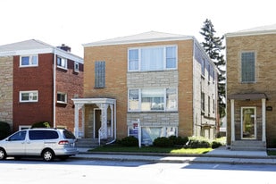 2239 S 17th Ave in North Riverside, IL - Building Photo