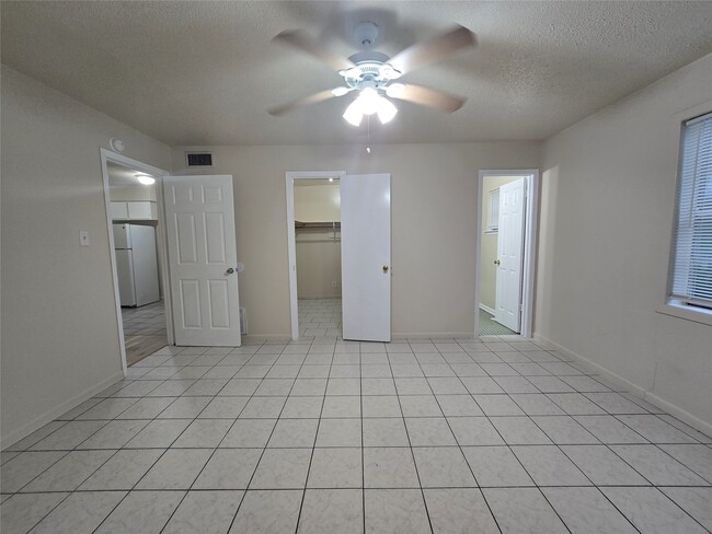 3714 Ave S in Galveston, TX - Building Photo - Building Photo