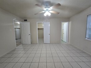 3714 Ave S in Galveston, TX - Foto de edificio - Building Photo