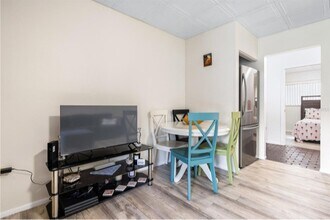 3523 Longmeadow in Sarasota, FL - Building Photo - Building Photo