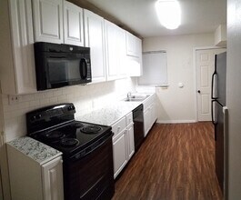 2212 Sturges Dr in Fort Worth, TX - Building Photo - Building Photo