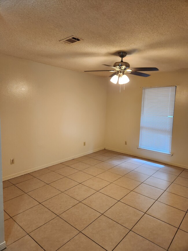 8349 Country Walk Dr, Unit D in Pensacola, FL - Building Photo - Building Photo