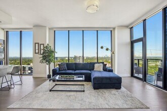 1400 W Peachtree St NE-Unit -2721 in Atlanta, GA - Building Photo - Building Photo