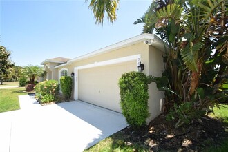 241 Pine Shadow Ln in Auburndale, FL - Building Photo - Building Photo