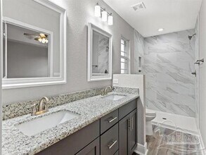 1454 Windy Ln in Gulf Breeze, FL - Building Photo - Building Photo