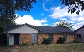 3517 Hillridge Dr in Plano, TX - Building Photo