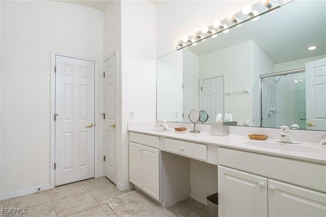 property at 10082 Oakhurst Way