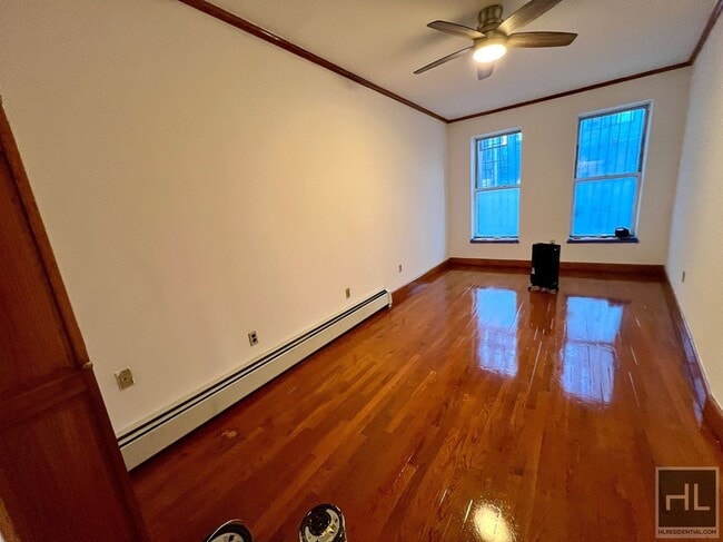 Spacious Studio Apartment In Prospect Heights Across The Street From Brooklyn Museum