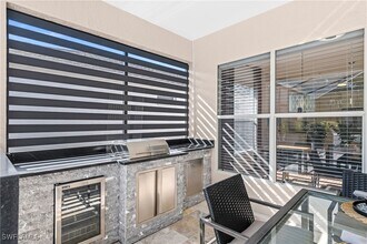 160 Stanhope Cir in Naples, FL - Building Photo - Building Photo