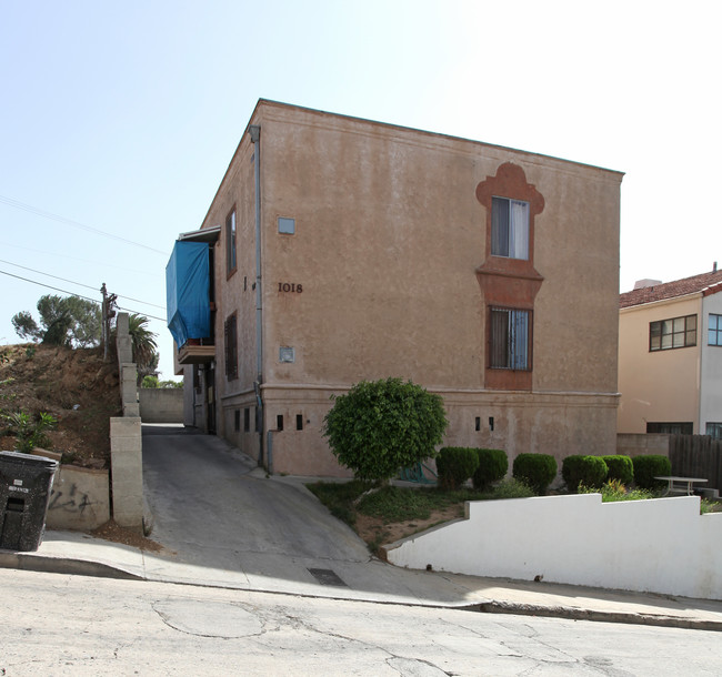 1018 Marview Ave in Los Angeles, CA - Foto de edificio - Building Photo