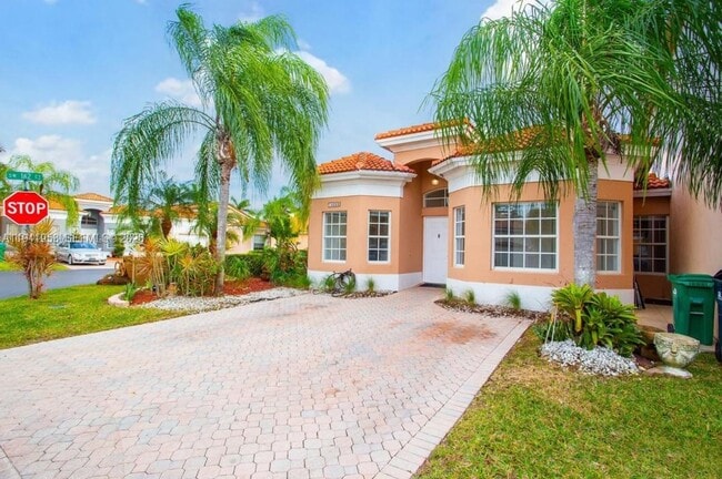 16222 SW 102nd Terrace in Miami, FL - Building Photo - Building Photo