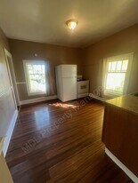 707 N Woodbridge St in Saginaw, MI - Building Photo