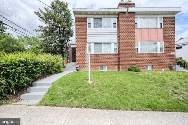 property at 5131 Chillum Pl NE