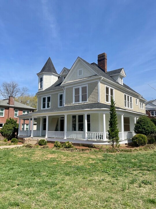 200 Mitchell Ave in Salisbury, NC - Building Photo