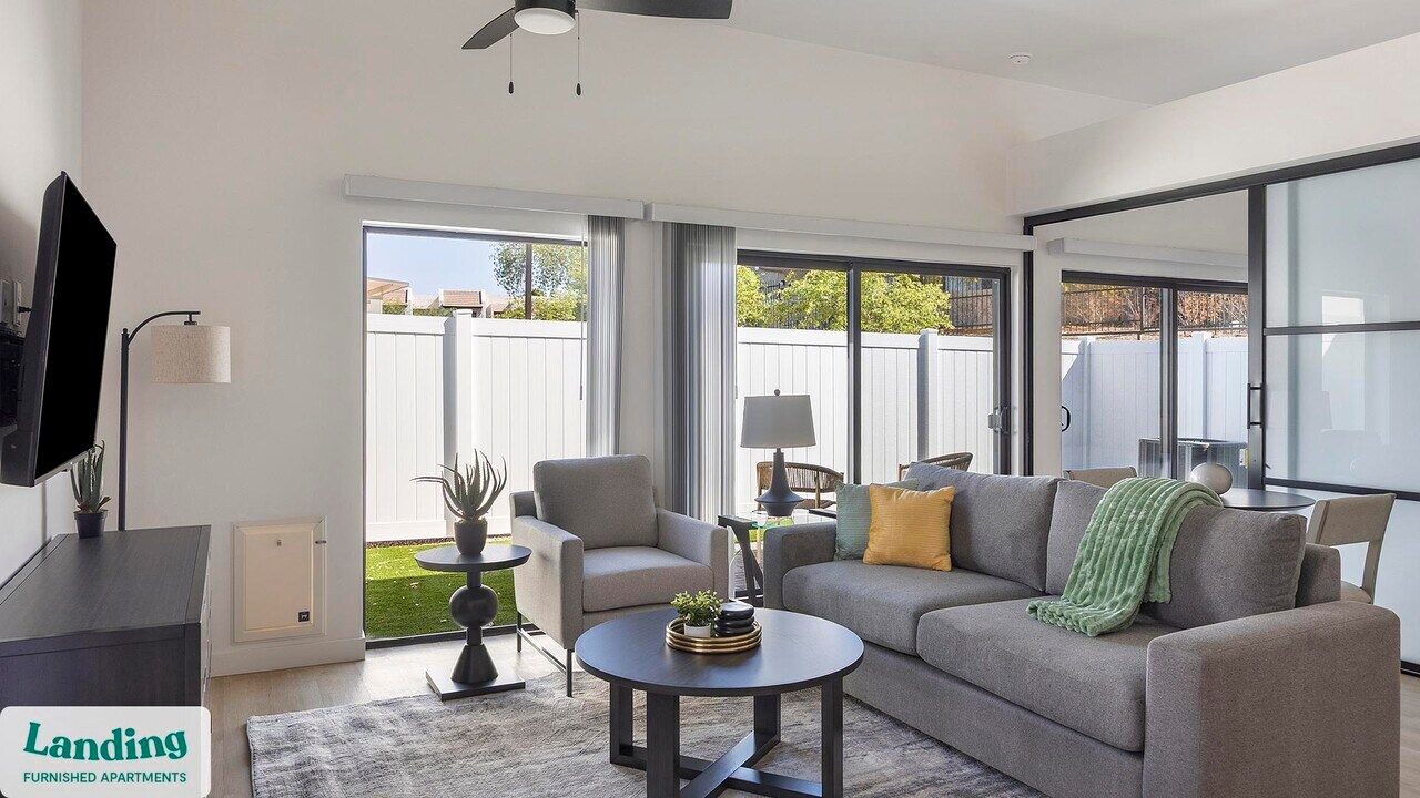 2121 W Butler Dr in Phoenix, AZ - Building Photo