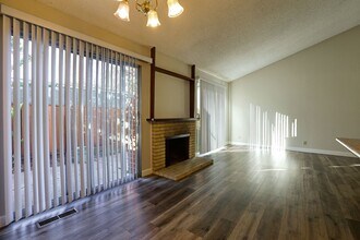10964 Northseal Square in Cupertino, CA - Building Photo - Building Photo