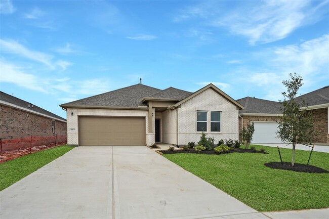 8415 Bay Oaks Dr in Baytown, TX - Building Photo - Building Photo