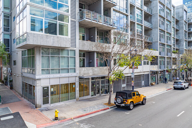 Fahrenheit Lofts in San Diego, CA - Foto de edificio - Building Photo