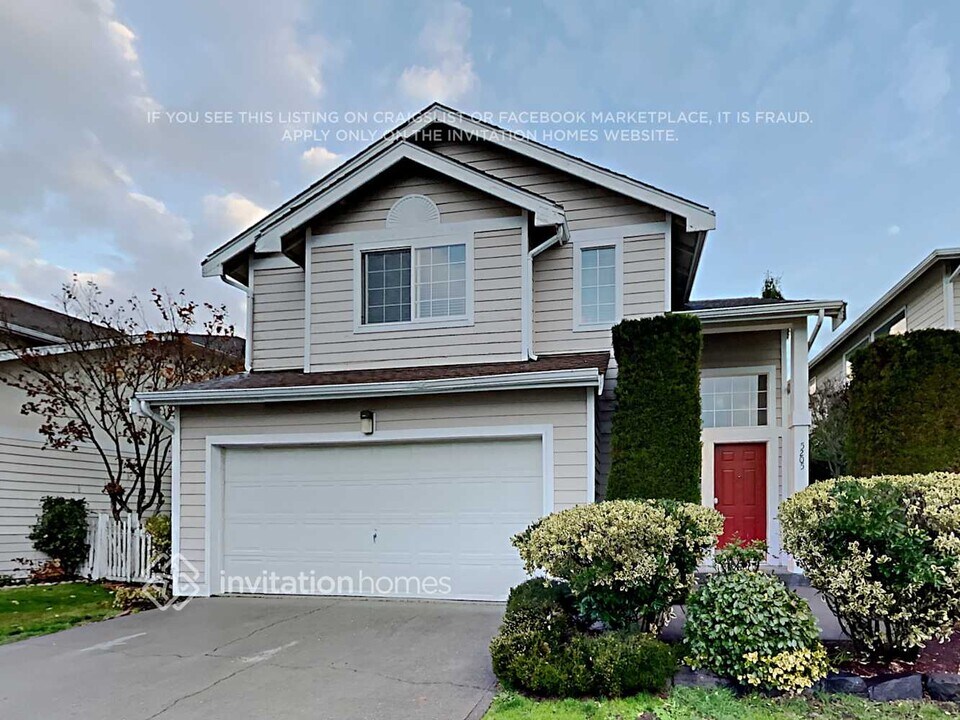 5205 79th St W in Lakewood, WA - Foto de edificio