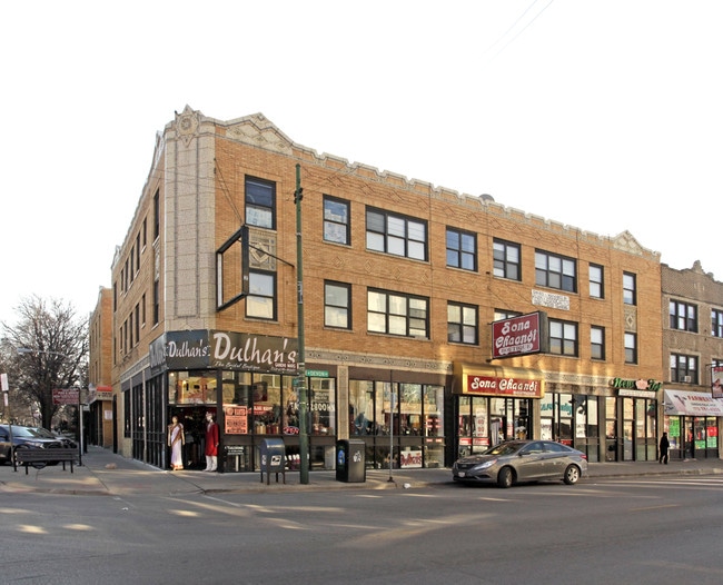 2635-2639 W Devon Ave in Chicago, IL - Building Photo - Building Photo
