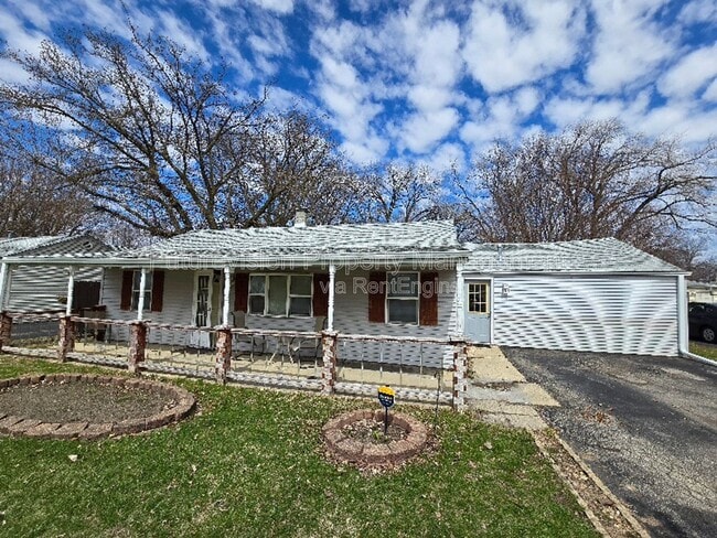 property at 2421 Garden St