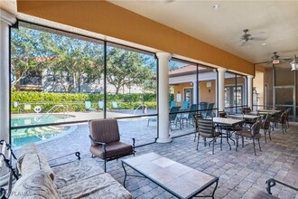 1275 Strada Milan Ln in Naples, FL - Foto de edificio - Building Photo