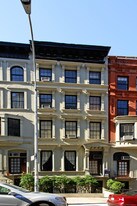 22 West 83rd Street in New York, NY - Building Photo