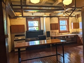 11 Spruce St, Unit E in Mountville, PA - Building Photo - Building Photo
