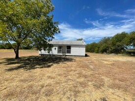 13253 China Spring Rd in China Spring, TX - Building Photo