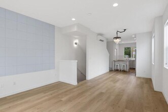 3013 NE 130th St in Seattle, WA - Building Photo - Building Photo