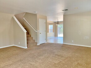 2821 Valley View Rd in Hollister, CA - Building Photo - Building Photo